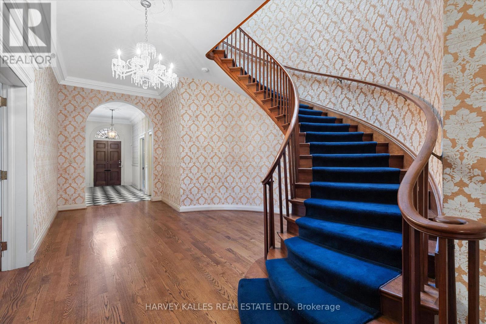 1 Edmund Gate, Toronto, Ontario  M4V 2M1 - Photo 12 - C12685978