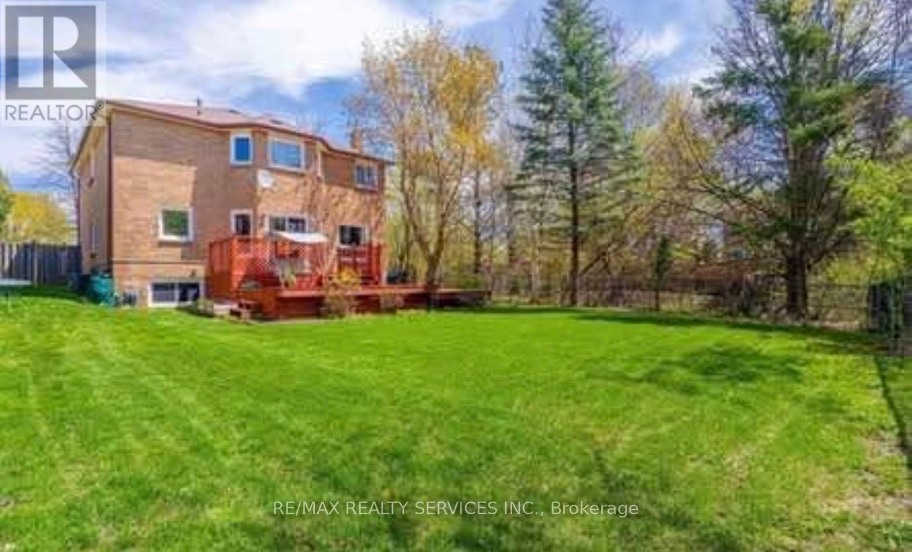 31 Inder Heights Drive, Brampton, Ontario  L6Z 3N1 - Photo 11 - W12649300