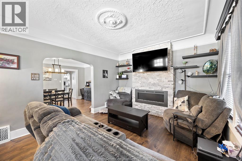 822 Fairview Boulevard, Windsor, Ontario  N8S 3E5 - Photo 3 - 26000809