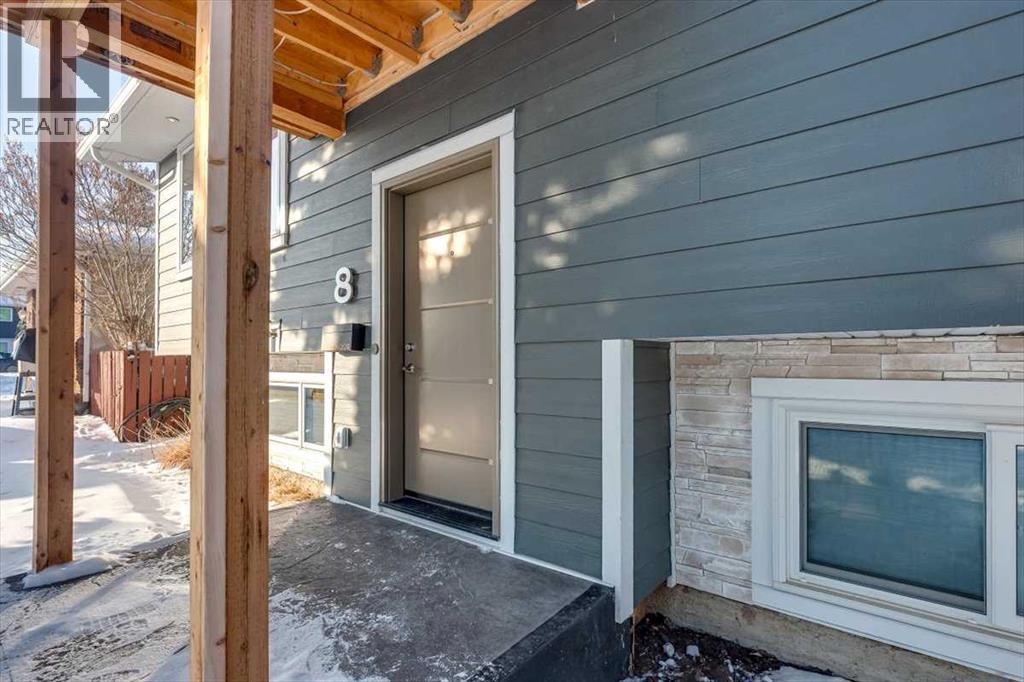 8 Nielsen Close, Red Deer, Alberta  T4P 2A1 - Photo 4 - A2274169