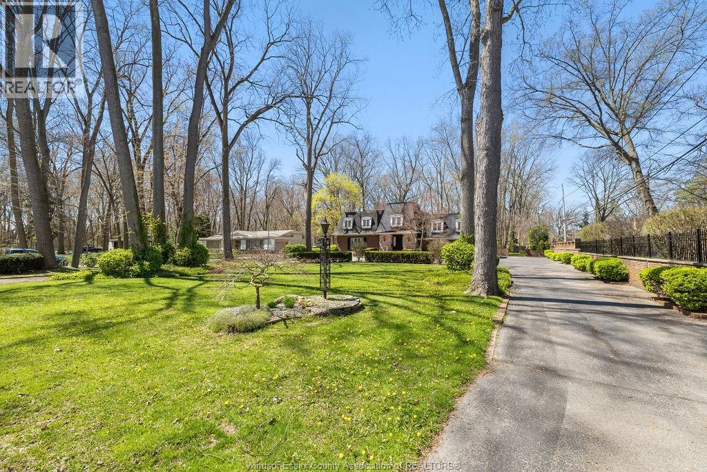 MLS# 26000816: 1255 TANGLEWOOD COURT, LaSalle, Canada