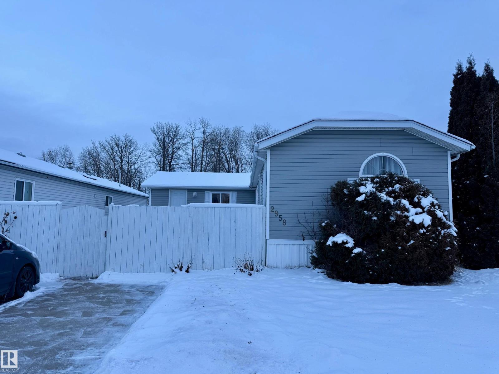 2958 Lakewood DR NW NW, Edmonton, Alberta