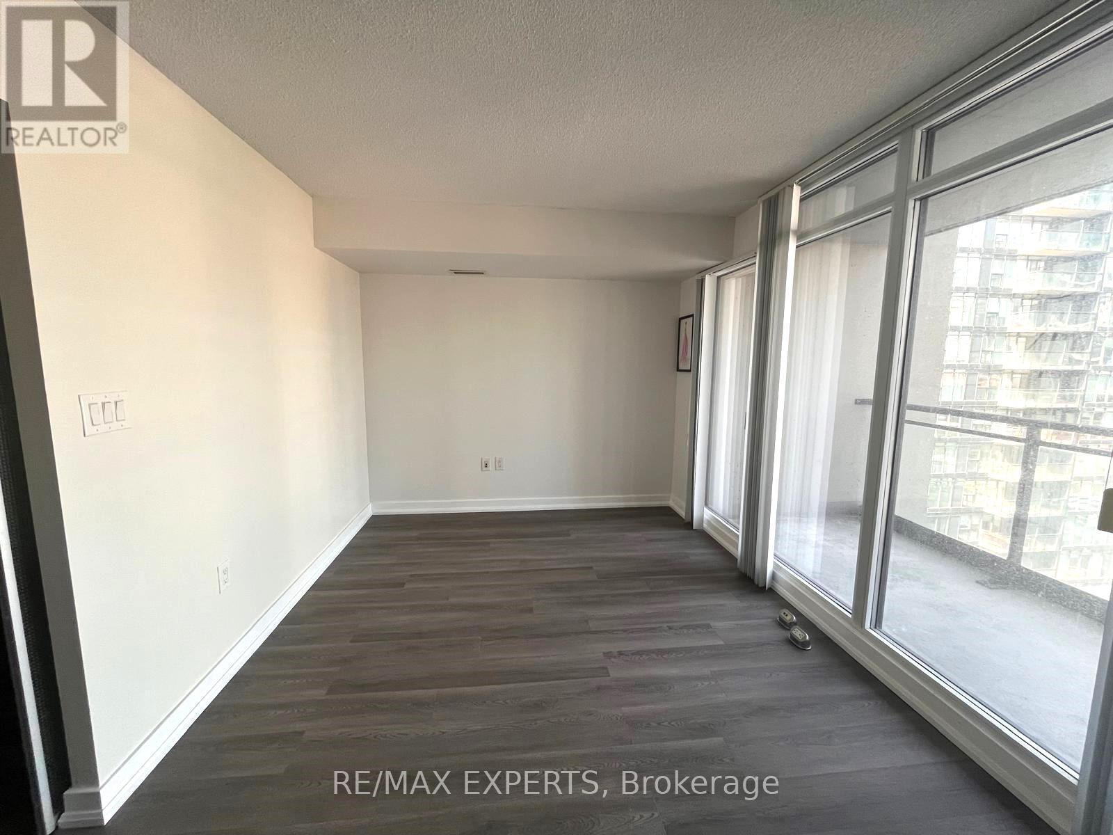 1208 - 8 Telegram Mews, Toronto, Ontario  M5V 3Z5 - Photo 8 - C12686518