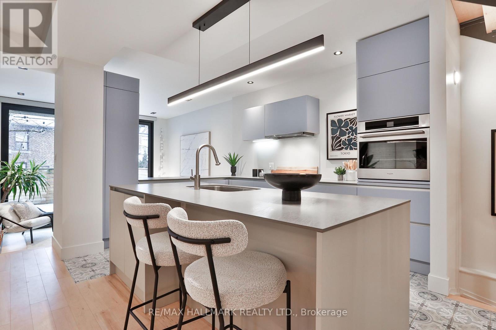 35 Palmerston Gardens, Toronto, Ontario  M6G 1V8 - Photo 10 - C12686528