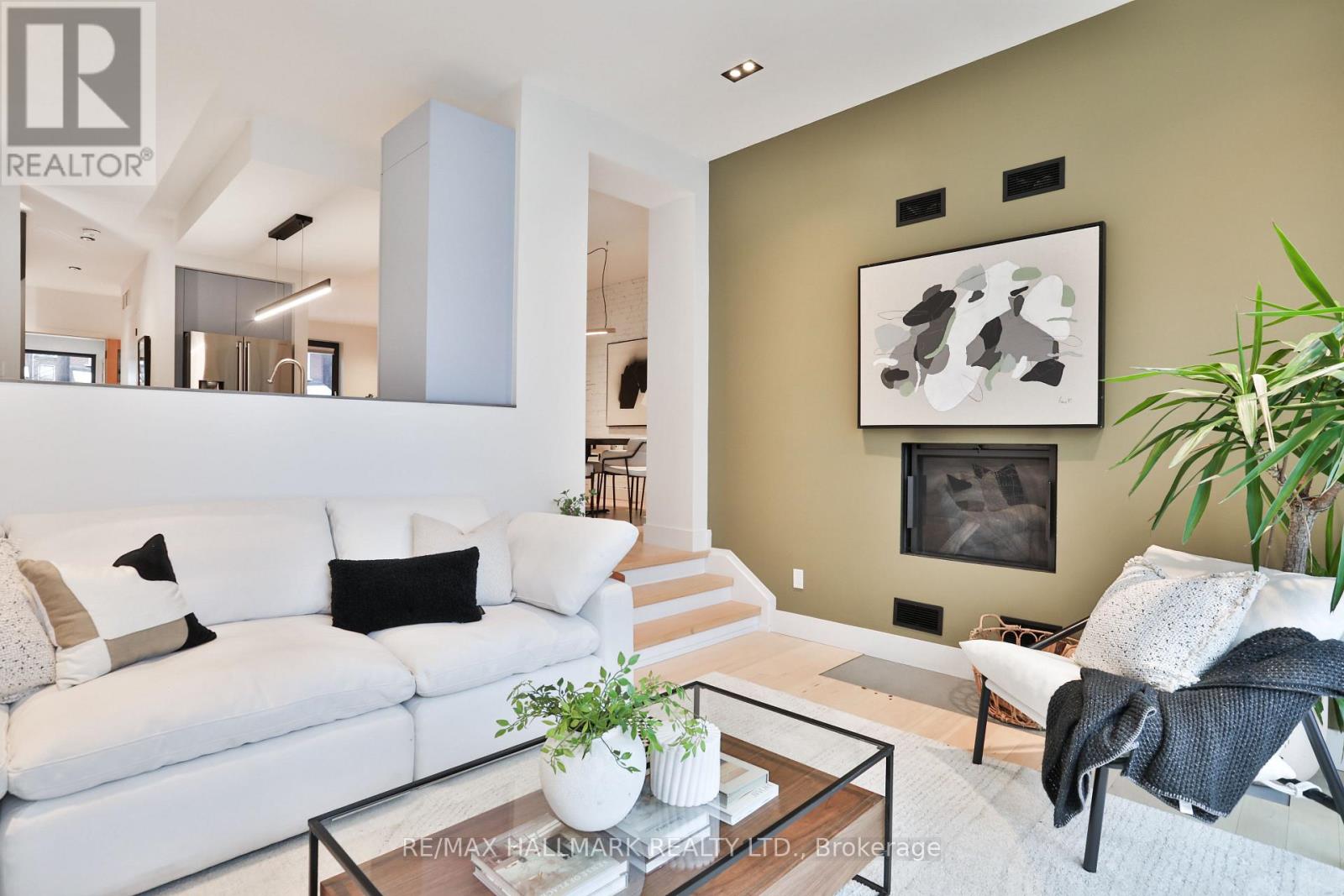 35 Palmerston Gardens, Toronto, Ontario  M6G 1V8 - Photo 15 - C12686528