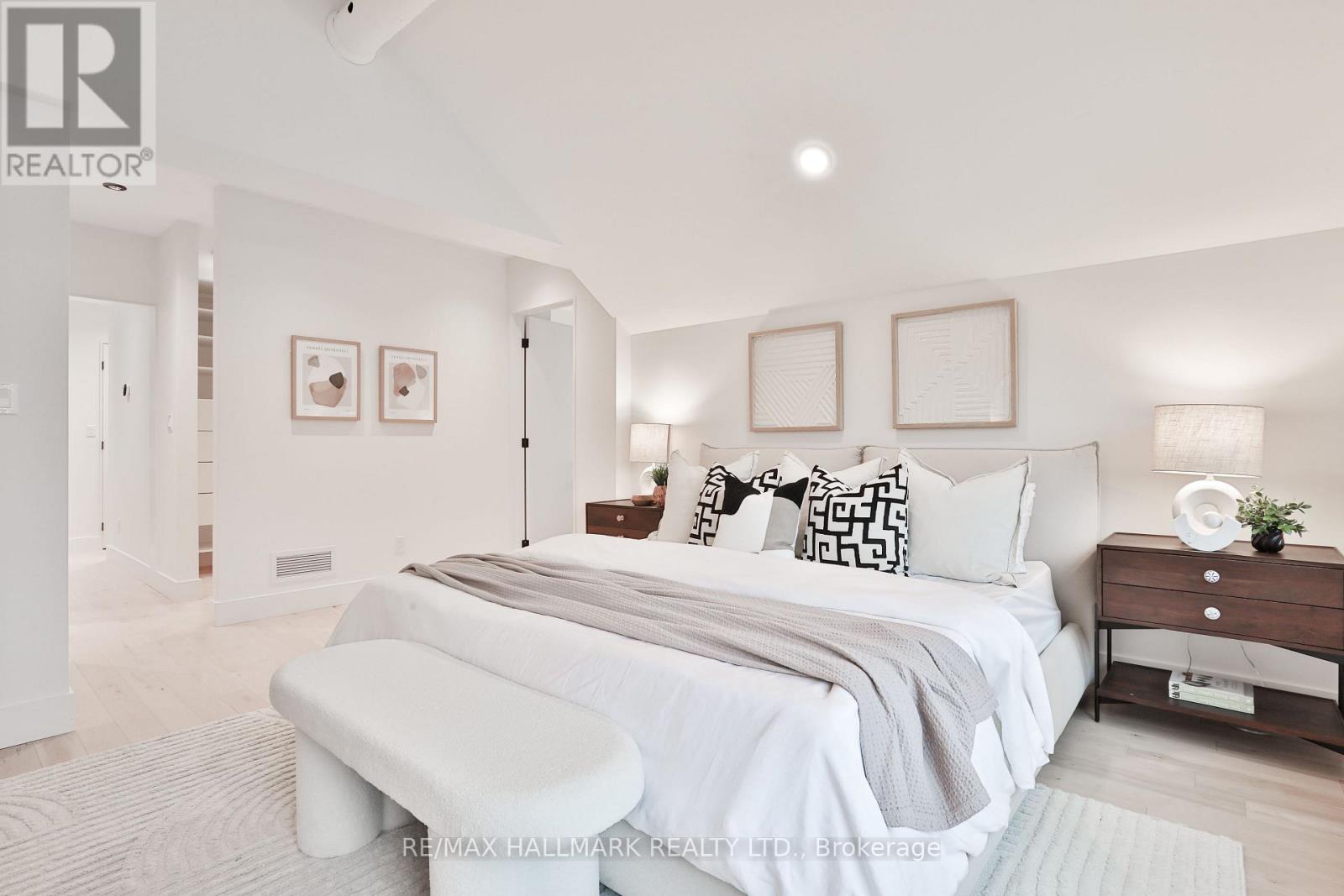 35 Palmerston Gardens, Toronto, Ontario  M6G 1V8 - Photo 21 - C12686528