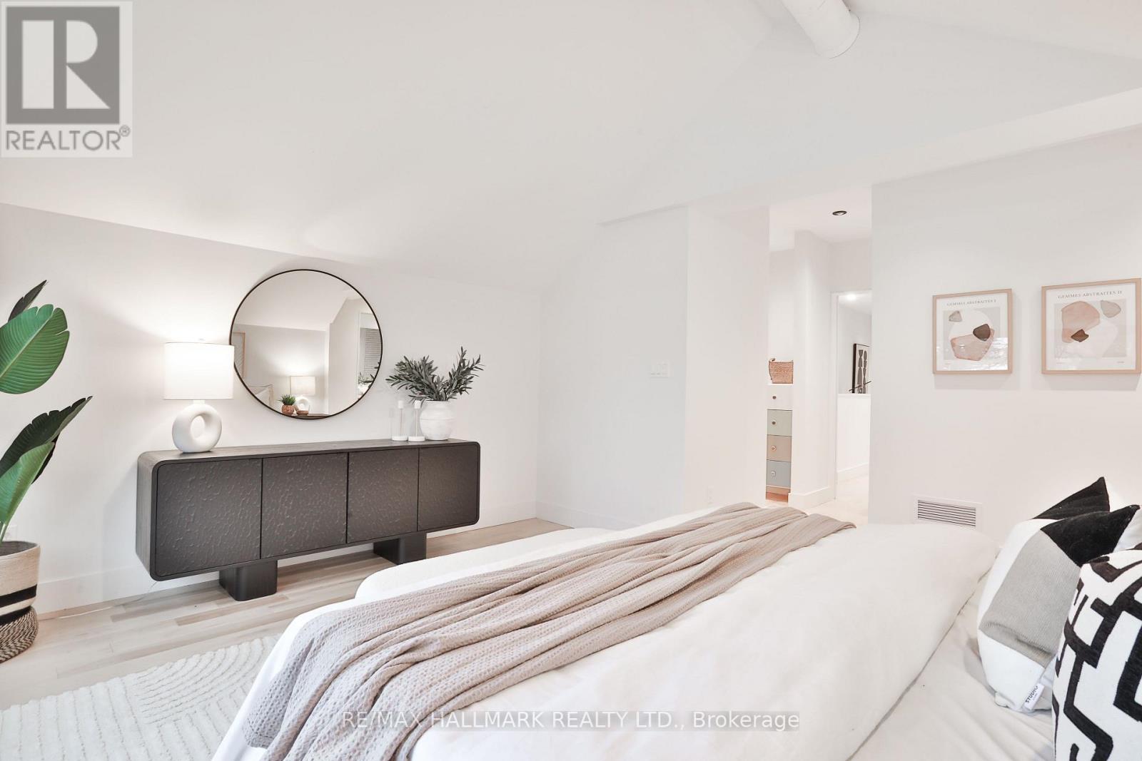 35 Palmerston Gardens, Toronto, Ontario  M6G 1V8 - Photo 22 - C12686528