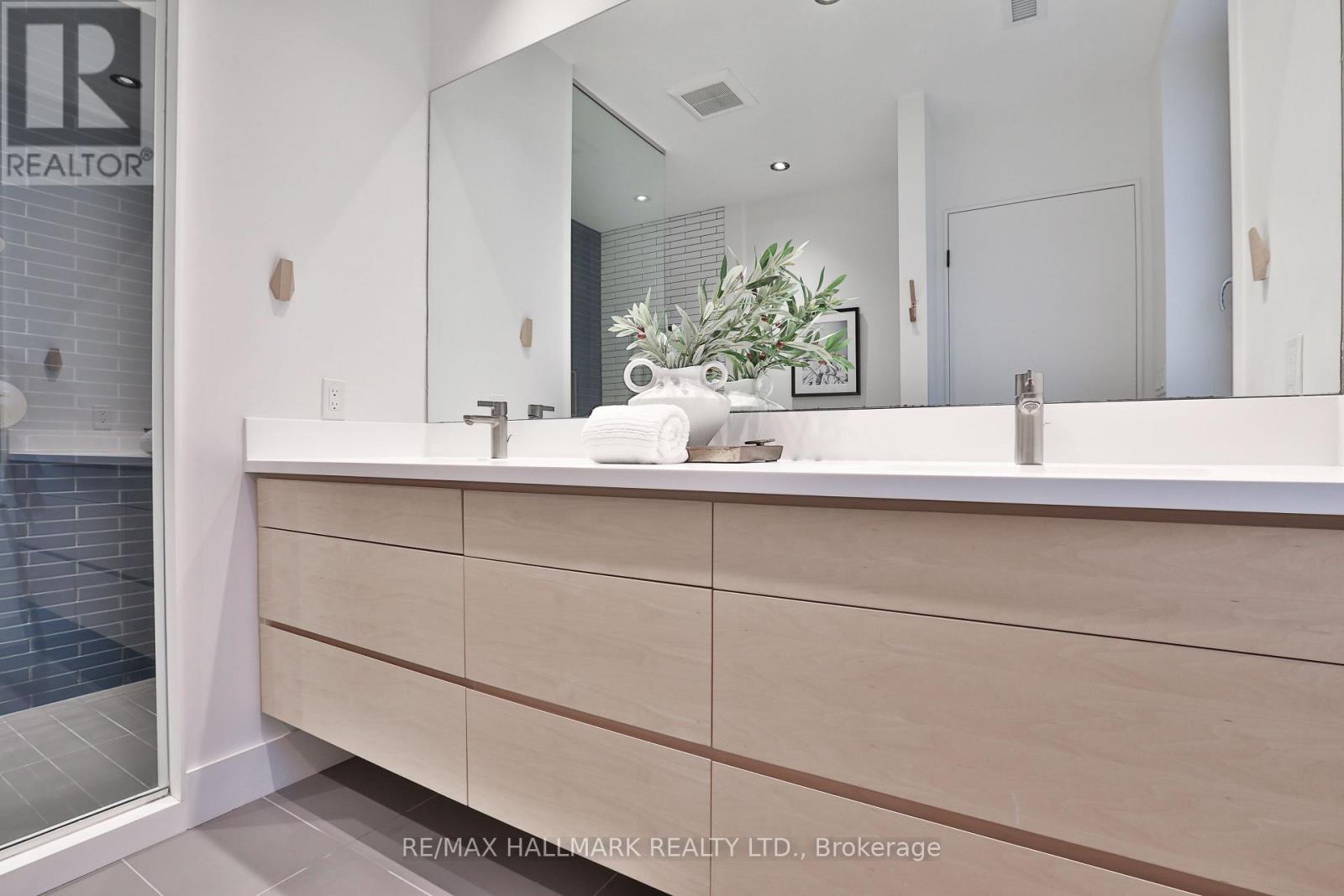 35 Palmerston Gardens, Toronto, Ontario  M6G 1V8 - Photo 23 - C12686528