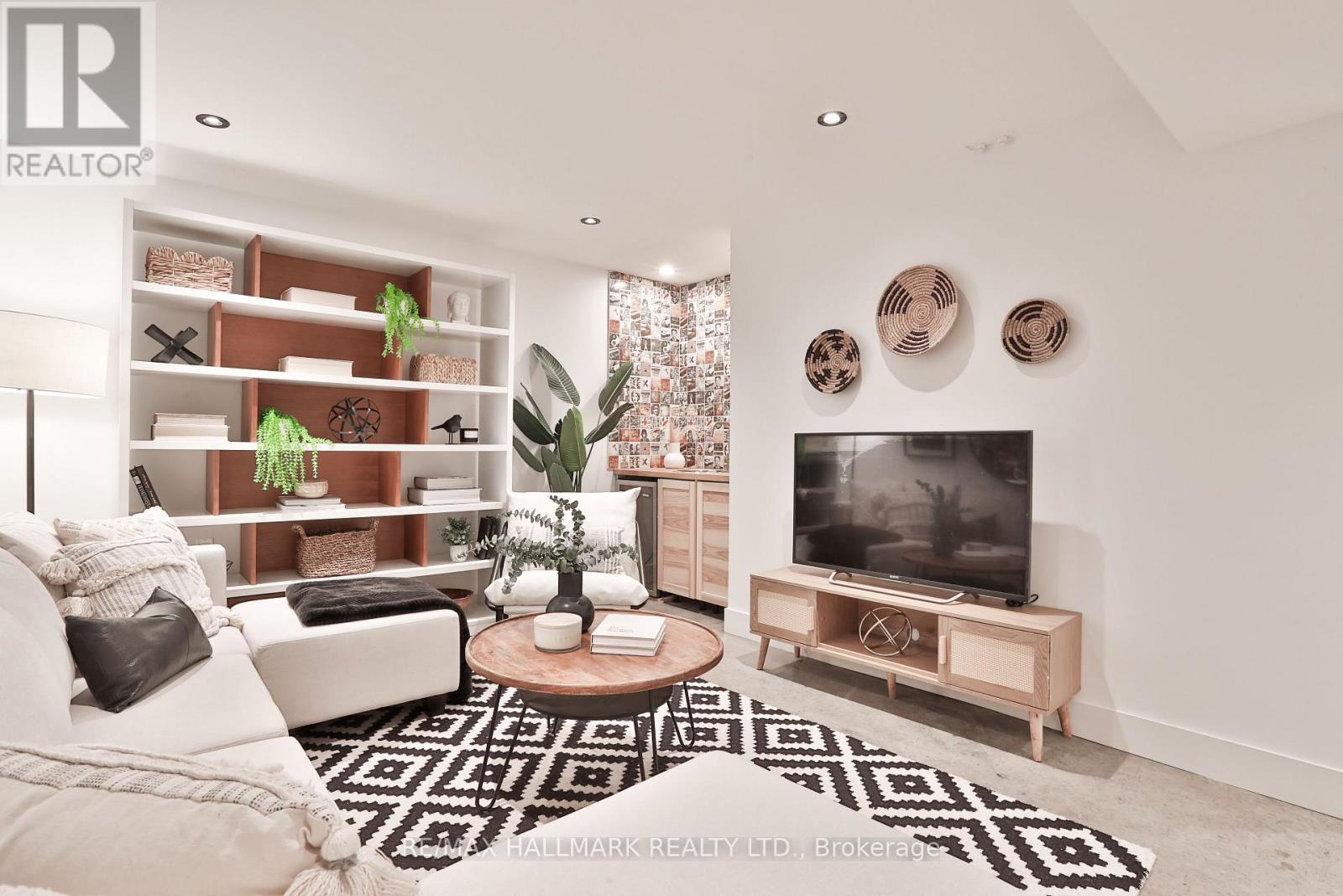 35 Palmerston Gardens, Toronto, Ontario  M6G 1V8 - Photo 34 - C12686528