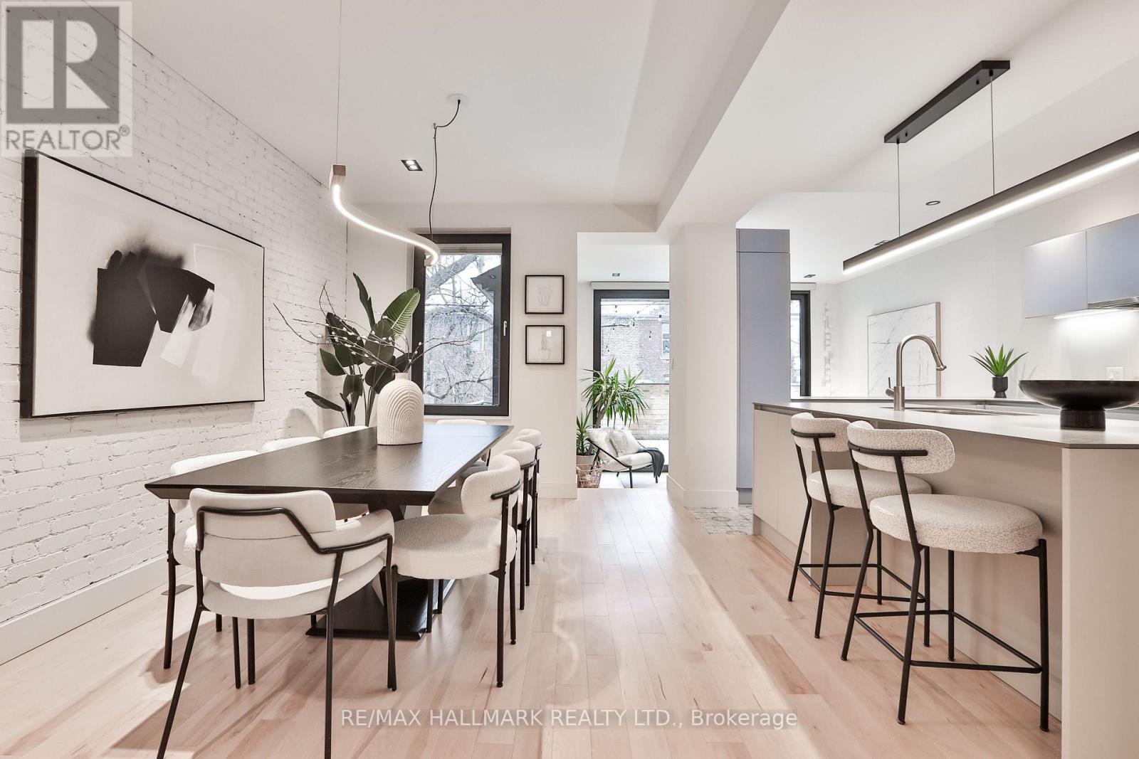 35 Palmerston Gardens, Toronto, Ontario  M6G 1V8 - Photo 6 - C12686528