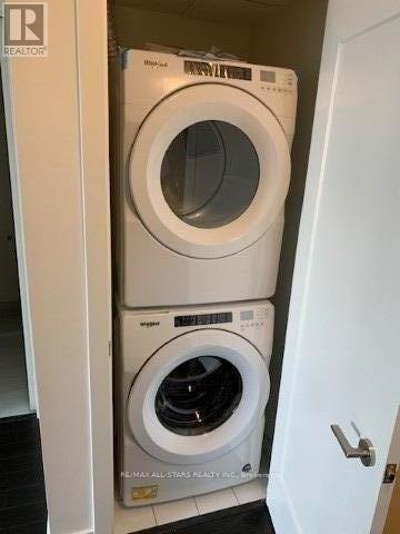 2302 - 330 Richmond Street W, Toronto, Ontario  M5V 1X2 - Photo 2 - C12686534