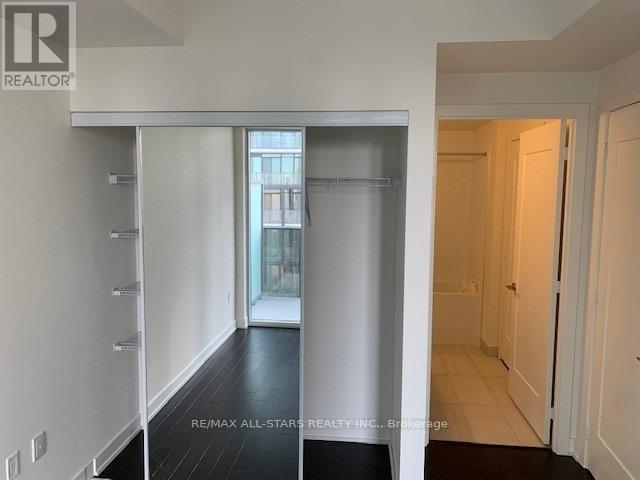2302 - 330 Richmond Street W, Toronto, Ontario  M5V 1X2 - Photo 8 - C12686534