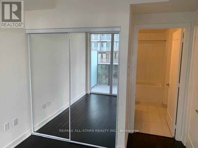 2302 - 330 Richmond Street W, Toronto, Ontario  M5V 1X2 - Photo 9 - C12686534