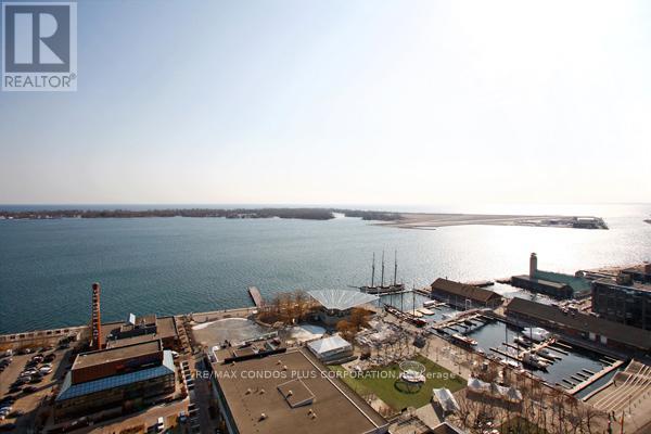 2611 - 218 Queens Quay W, Toronto, Ontario  M5J 2Y6 - Photo 1 - C12686542