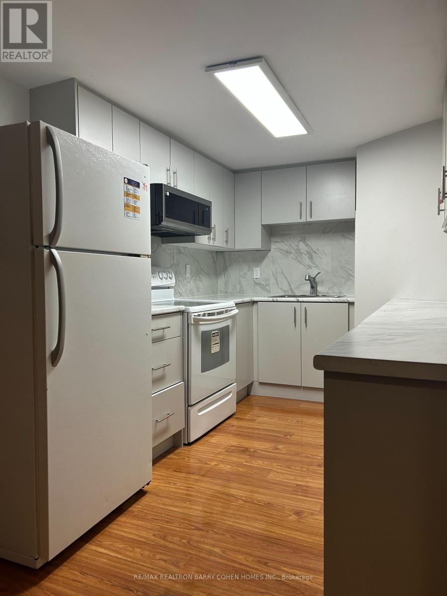 Lower F - 326 Connaught Avenue, Toronto, Ontario  M2R 2L9 - Photo 7 - C12686550