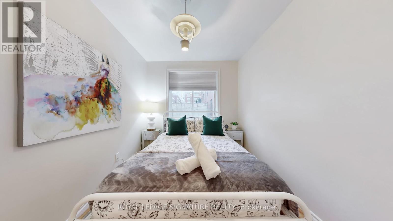 B - 61 Cameron Street, Toronto, Ontario  M5T 2H1 - Photo 14 - C12686570