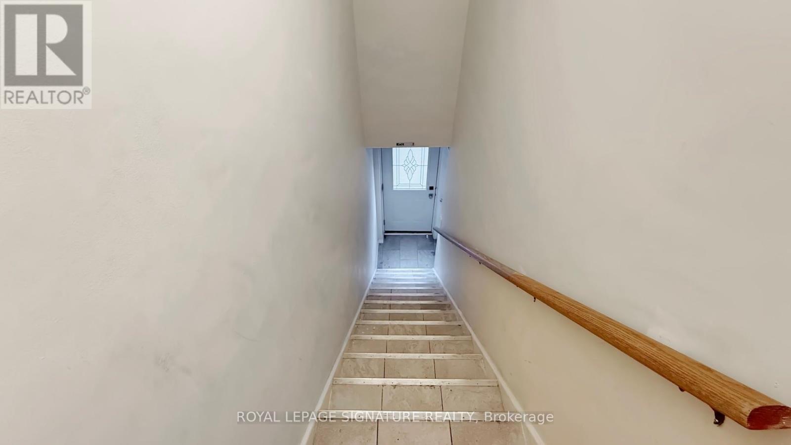 B - 61 Cameron Street, Toronto, Ontario  M5T 2H1 - Photo 5 - C12686570