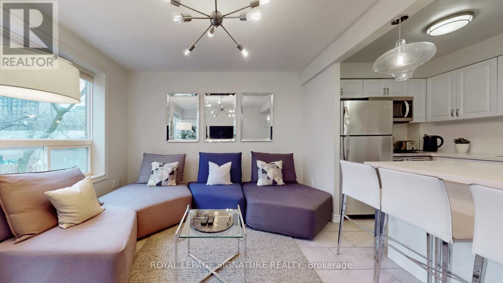 B - 61 Cameron Street, Toronto, Ontario  M5T 2H1 - Photo 7 - C12686570