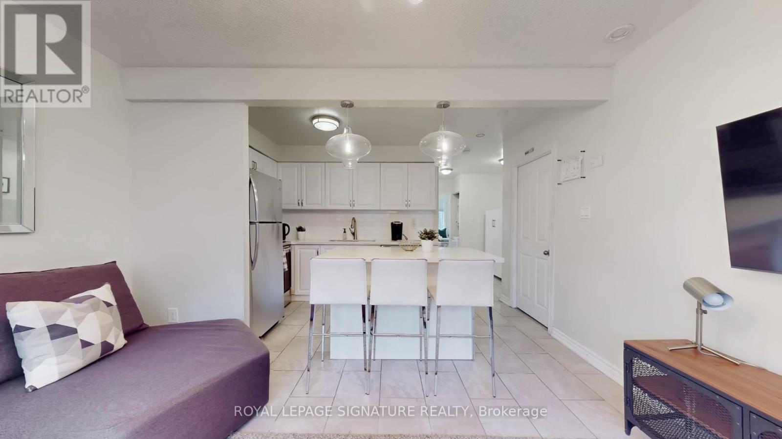 B - 61 Cameron Street, Toronto, Ontario  M5T 2H1 - Photo 8 - C12686570