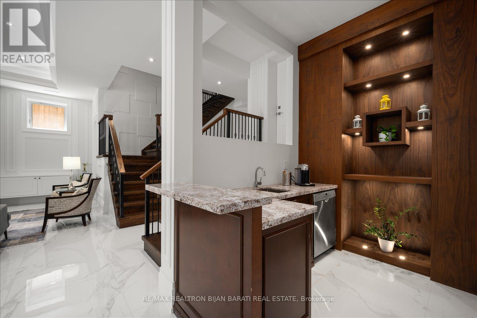 185 Maxome Avenue, Toronto, Ontario  M2M 3L1 - Photo 46 - C12686638