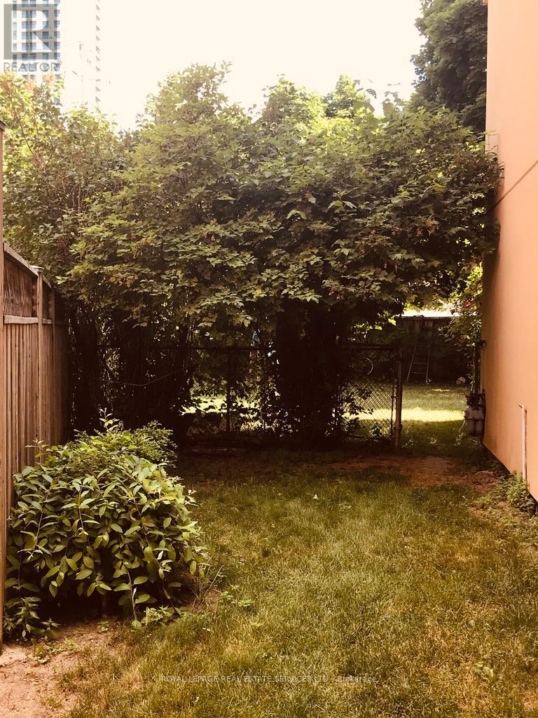 47 Snapdragon Drive, Toronto, Ontario  M2J 4X5 - Photo 26 - C12686684