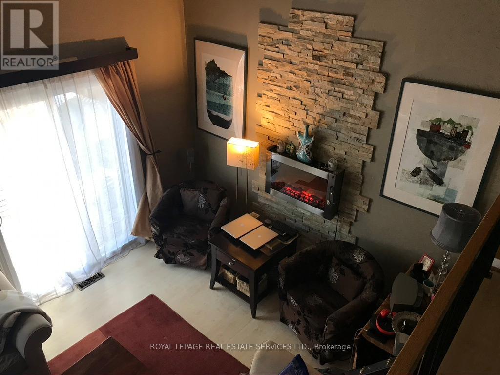 47 Snapdragon Drive, Toronto, Ontario  M2J 4X5 - Photo 4 - C12686684