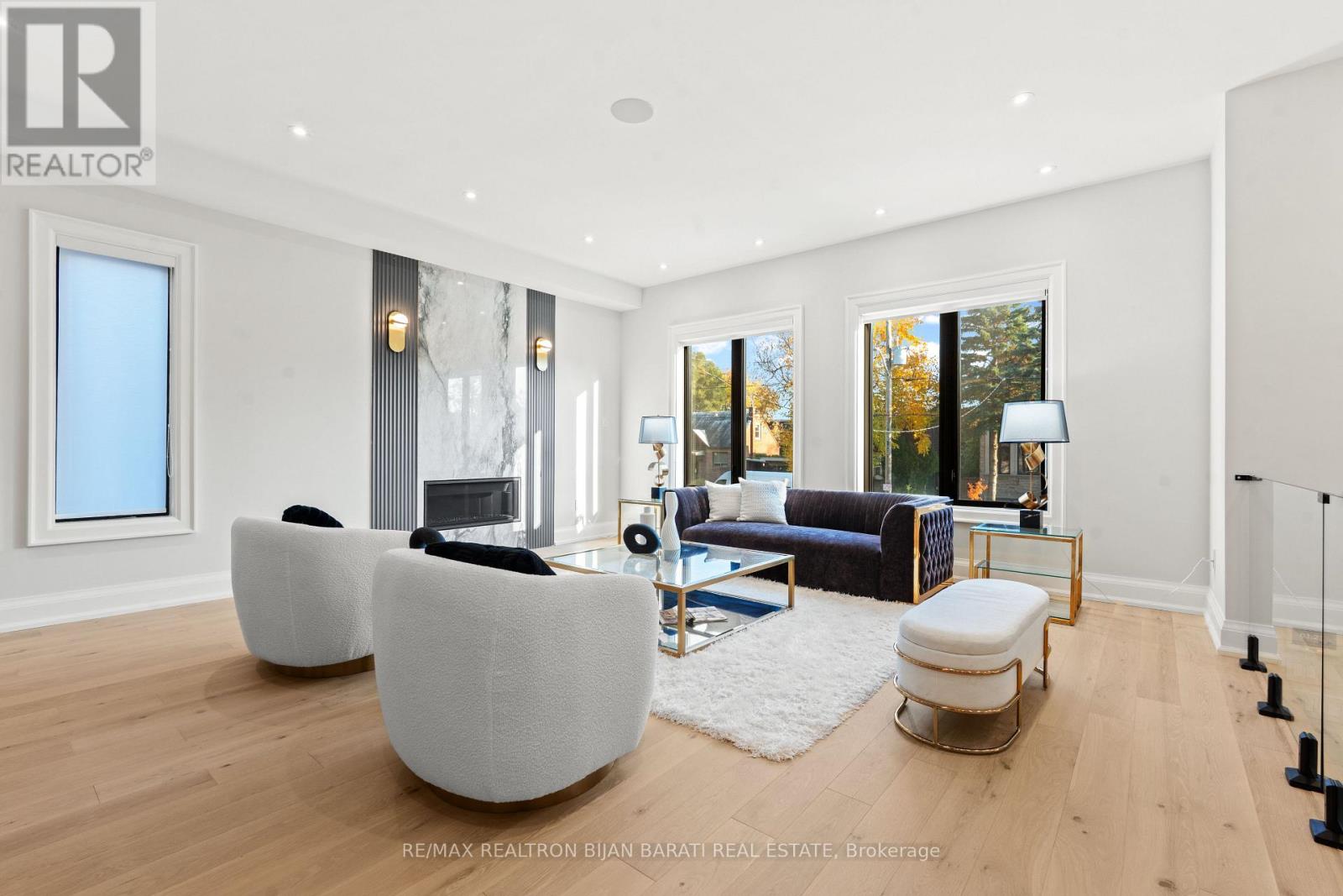 422 Hounslow Avenue, Toronto, Ontario  M2R 1H6 - Photo 3 - C12686726