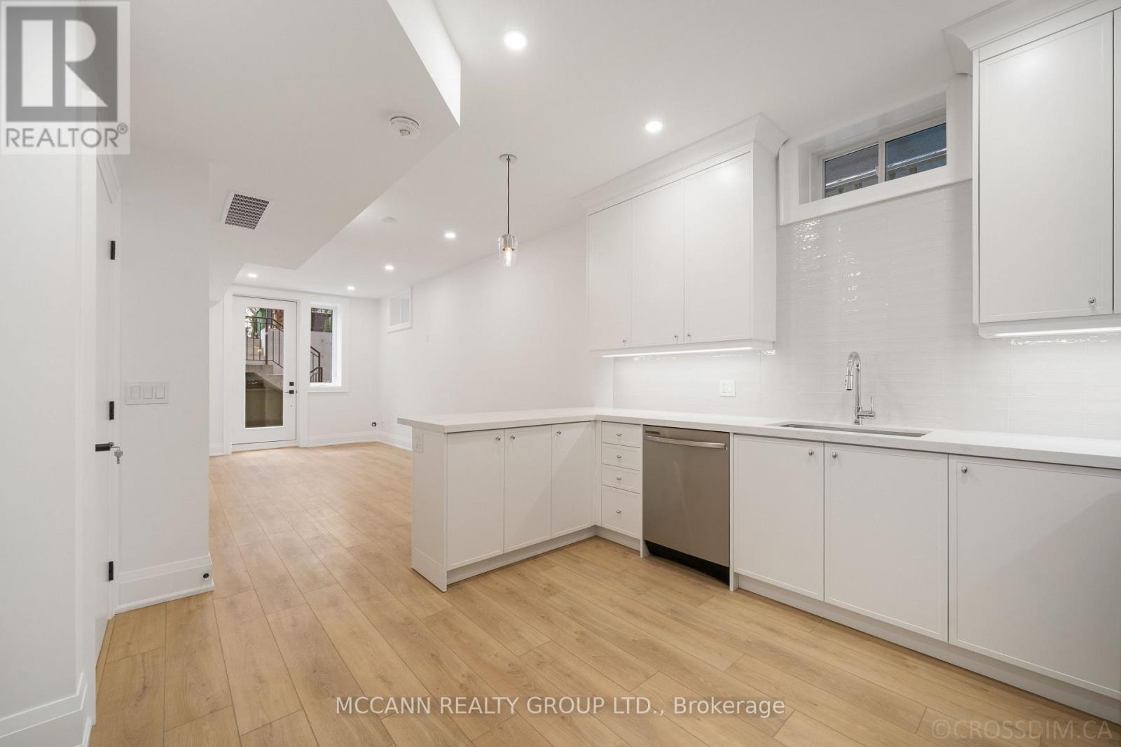 72 Woburn Avenue, Toronto, Ontario  M5M 1K6 - Photo 37 - C12686802