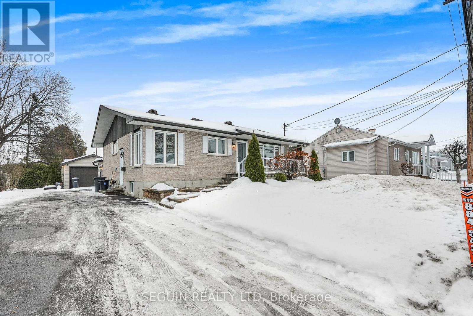 301-303 Chamberlain Street, Hawkesbury, Ontario  K6A 2G3 - Photo 1 - X12686698