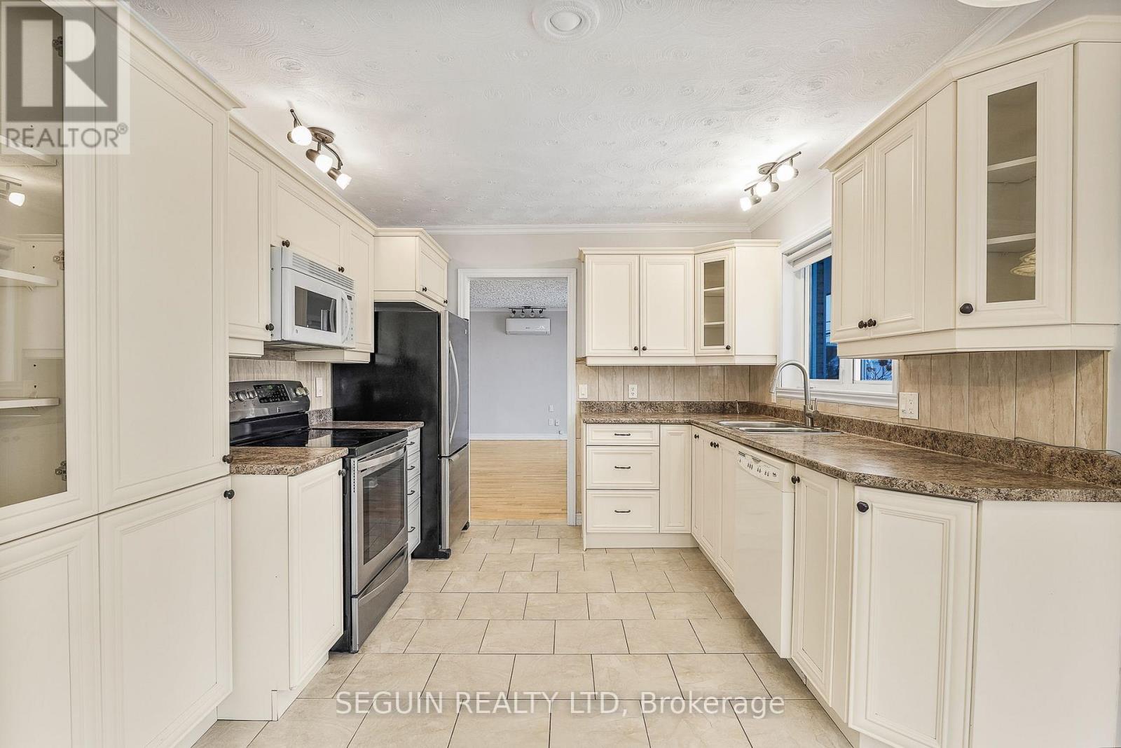 301-303 Chamberlain Street, Hawkesbury, Ontario  K6A 2G3 - Photo 11 - X12686698