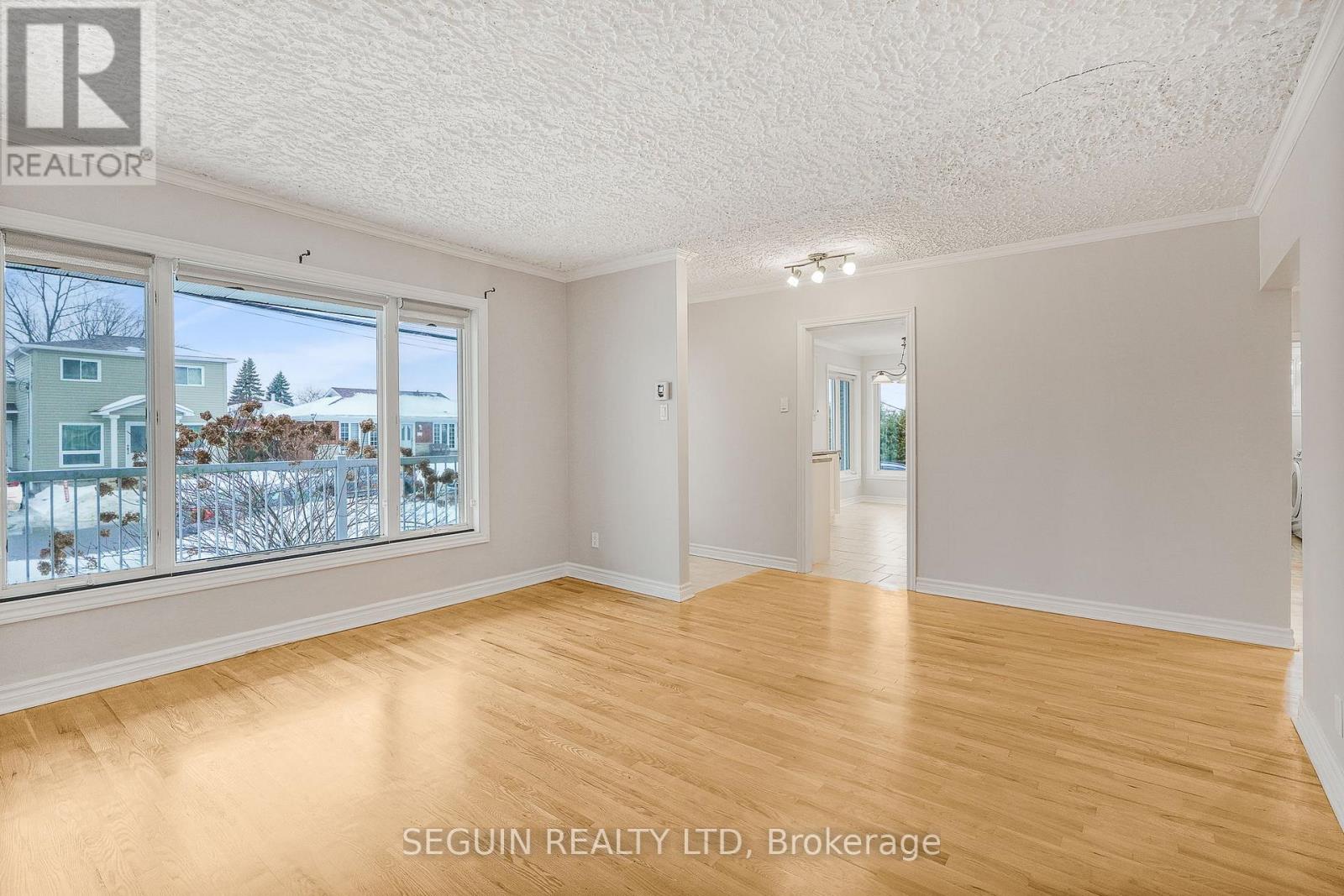 301-303 Chamberlain Street, Hawkesbury, Ontario  K6A 2G3 - Photo 6 - X12686698