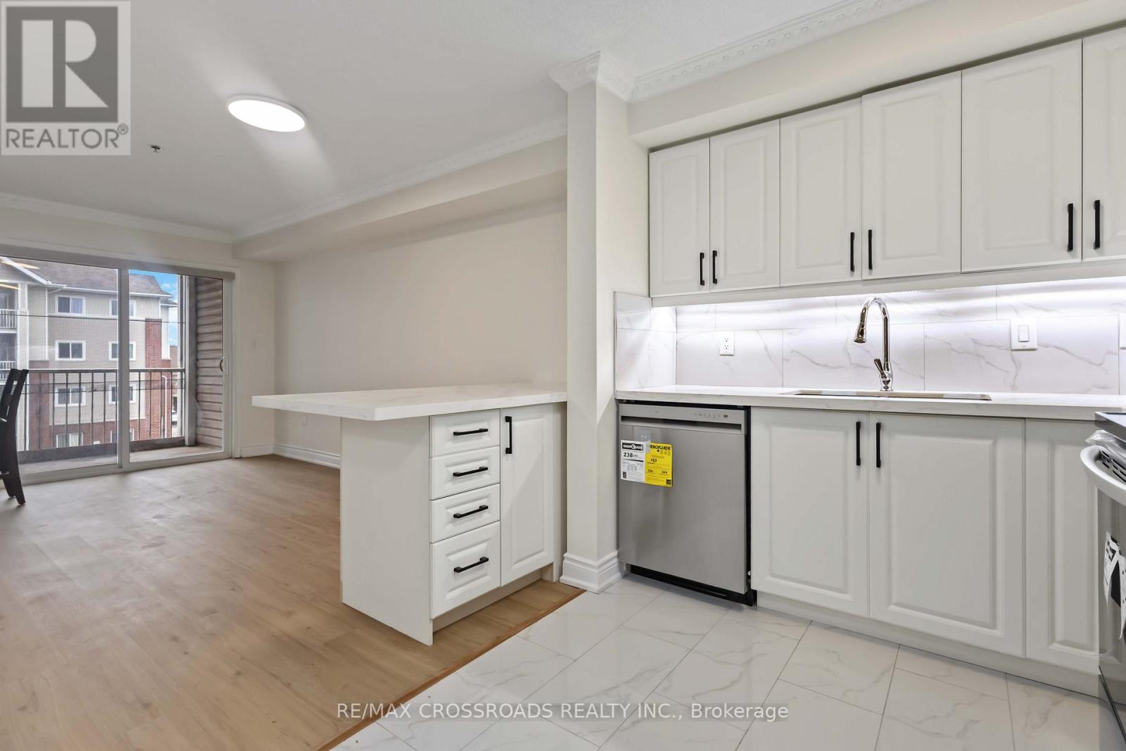 303 - 5225 Finch Avenue E, Toronto, Ontario  M1S 5W8 - Photo 9 - E12686546