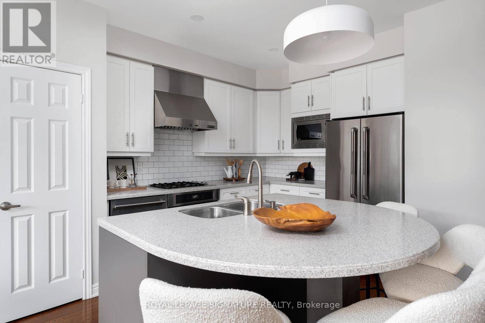 89 Winners Circle, Toronto, Ontario  M4L 3Y7 - Photo 15 - E12686556