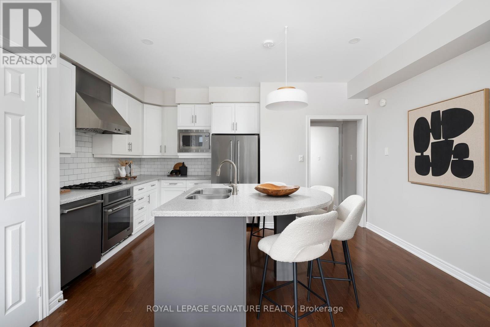 89 Winners Circle, Toronto, Ontario  M4L 3Y7 - Photo 20 - E12686556