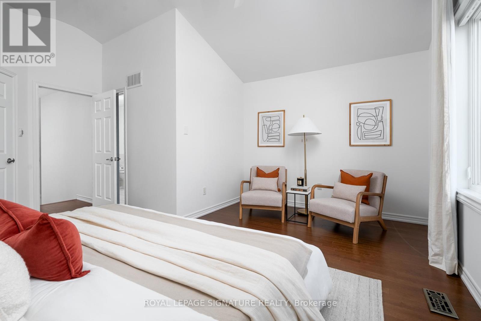 89 Winners Circle, Toronto, Ontario  M4L 3Y7 - Photo 38 - E12686556