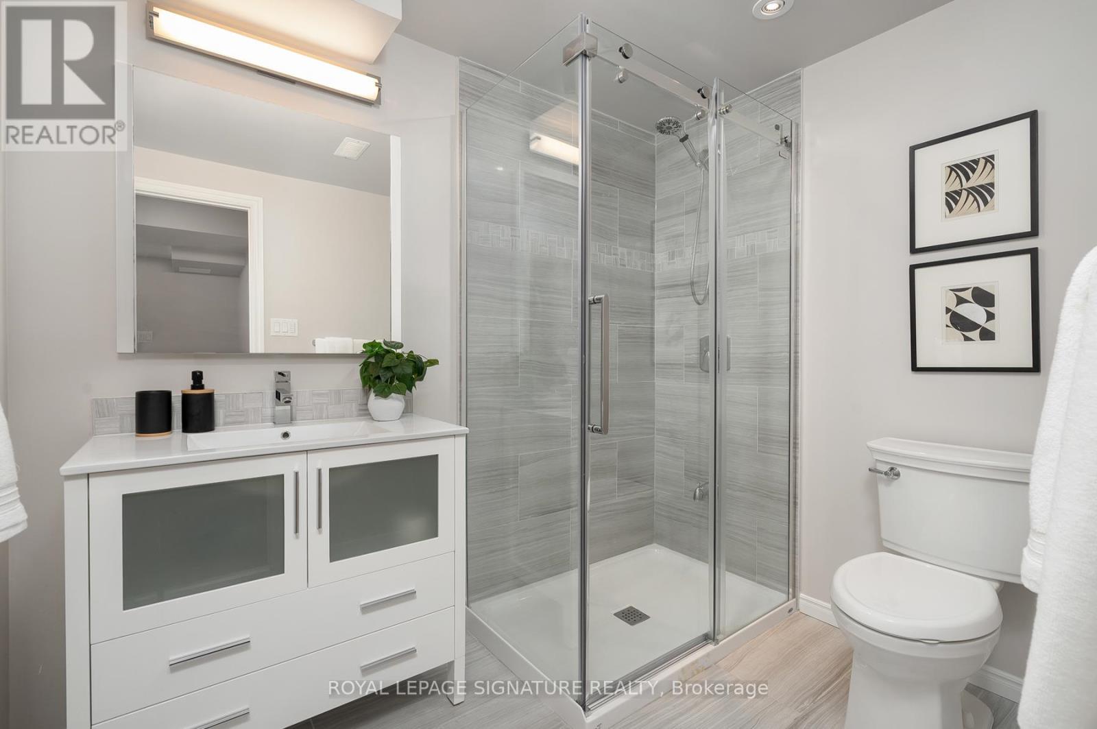 89 Winners Circle, Toronto, Ontario  M4L 3Y7 - Photo 45 - E12686556