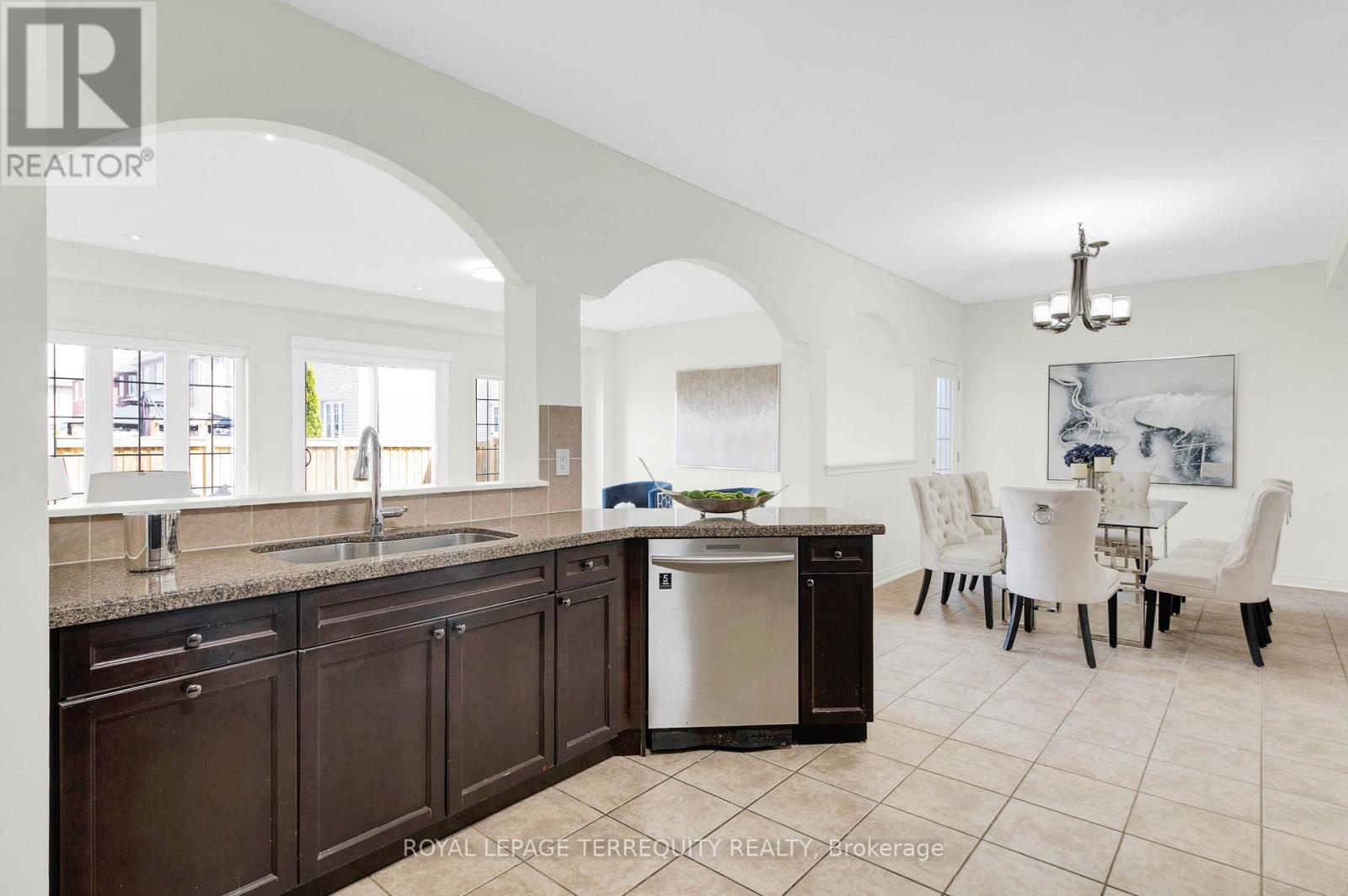 36 Crellin Street, Ajax, Ontario  L1Z 0P1 - Photo 17 - E12686666