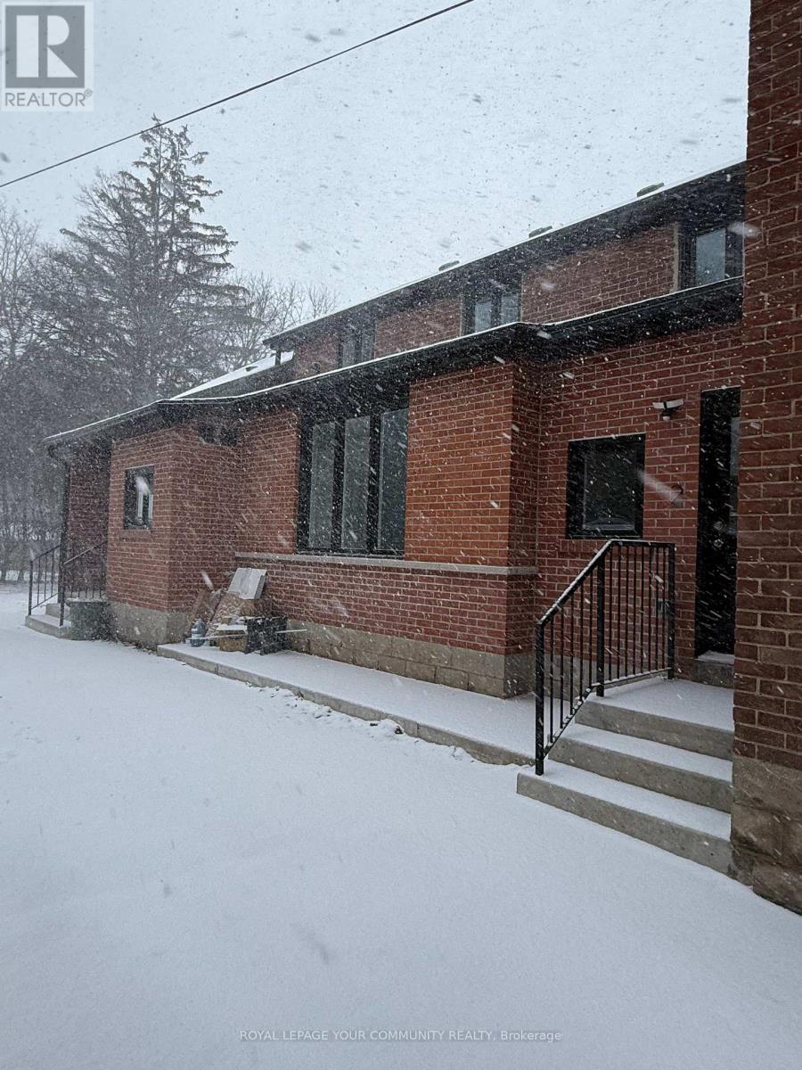 2 - 88 Spruce Street, Aurora, Ontario  L4G 1S1 - Photo 5 - N12686458