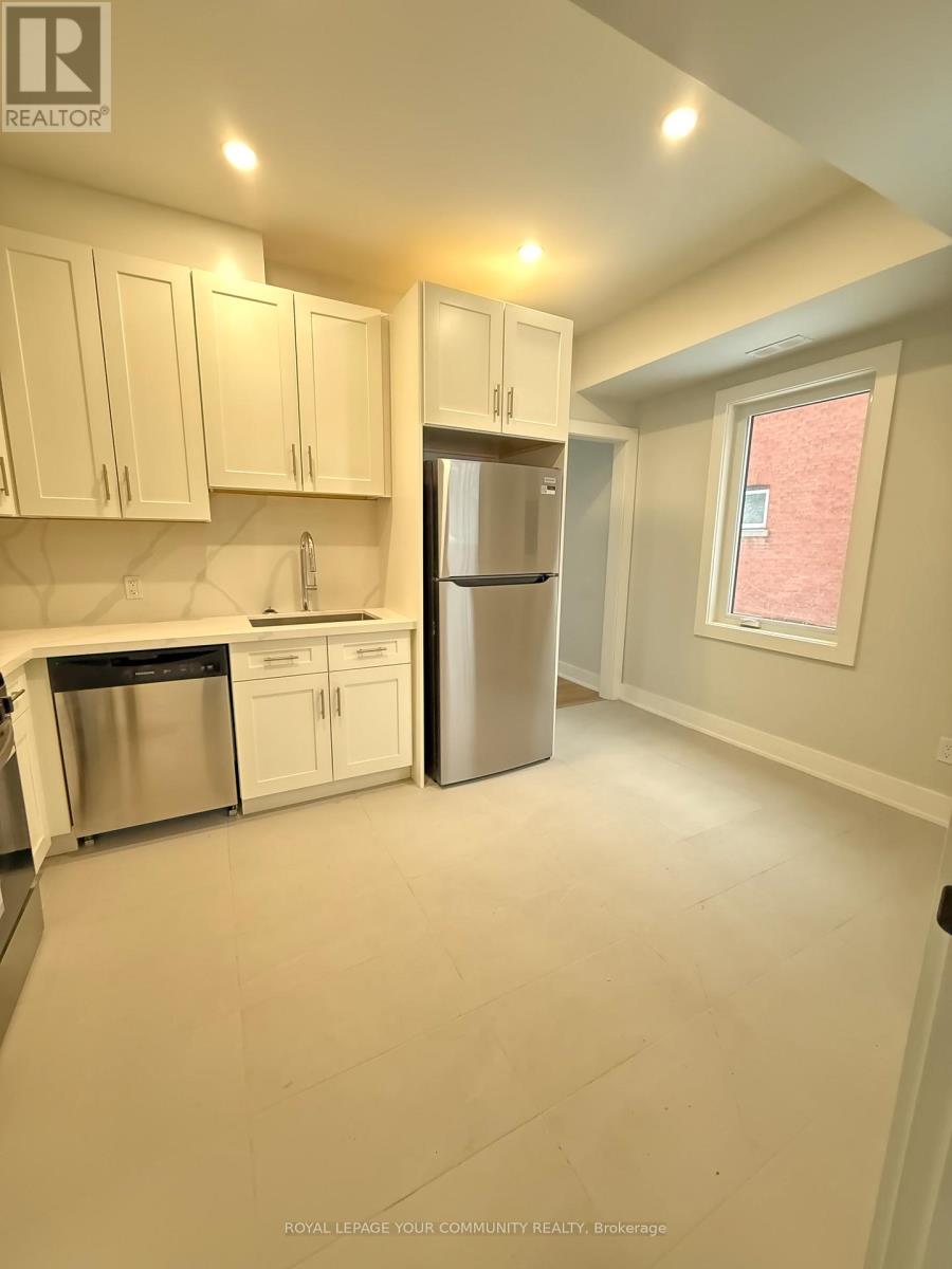 2 - 88 Spruce Street, Aurora, Ontario  L4G 1S1 - Photo 7 - N12686458