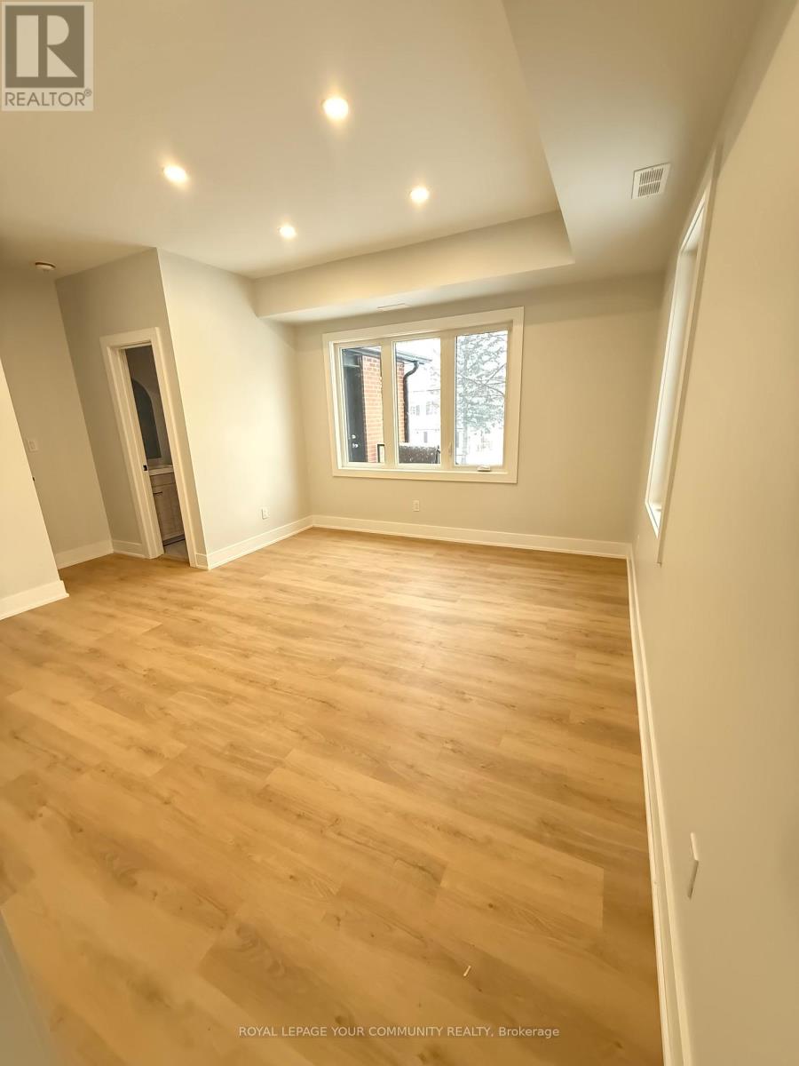 2 - 88 Spruce Street, Aurora, Ontario  L4G 1S1 - Photo 9 - N12686458