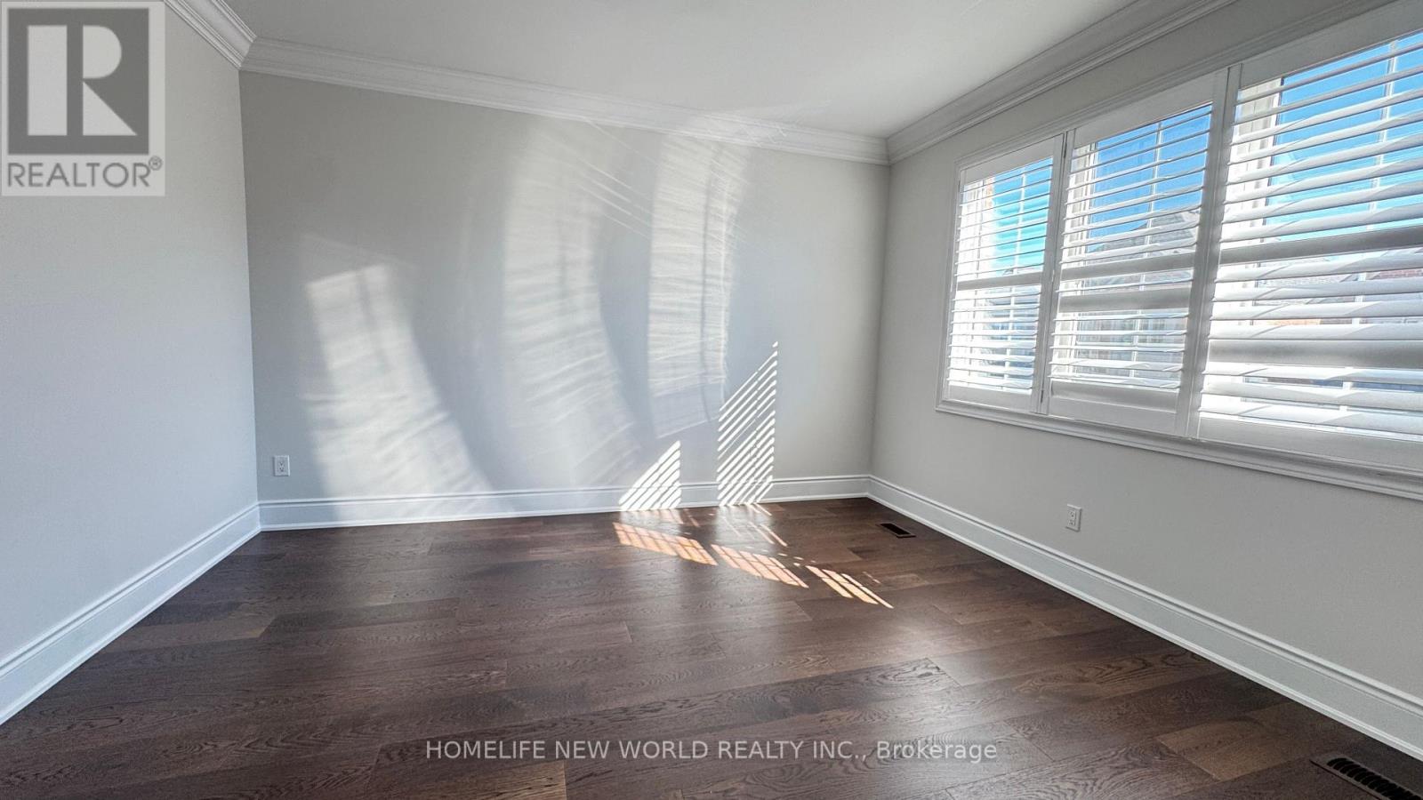 10 Ken Sinclair Crescent, Aurora, Ontario  L4G 3J1 - Photo 17 - N12686532