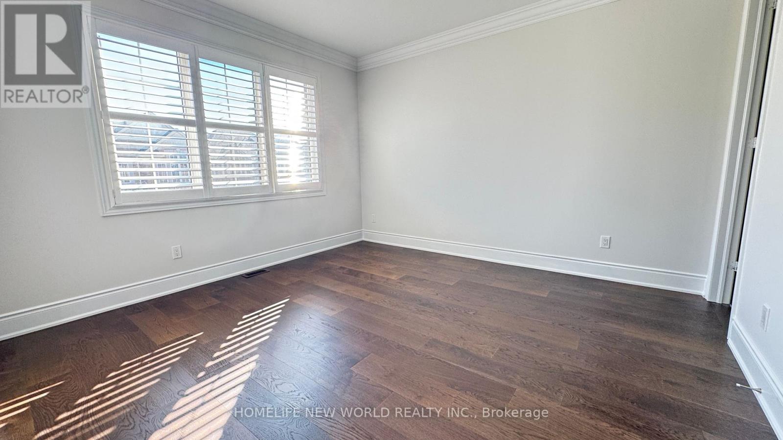 10 Ken Sinclair Crescent, Aurora, Ontario  L4G 3J1 - Photo 18 - N12686532