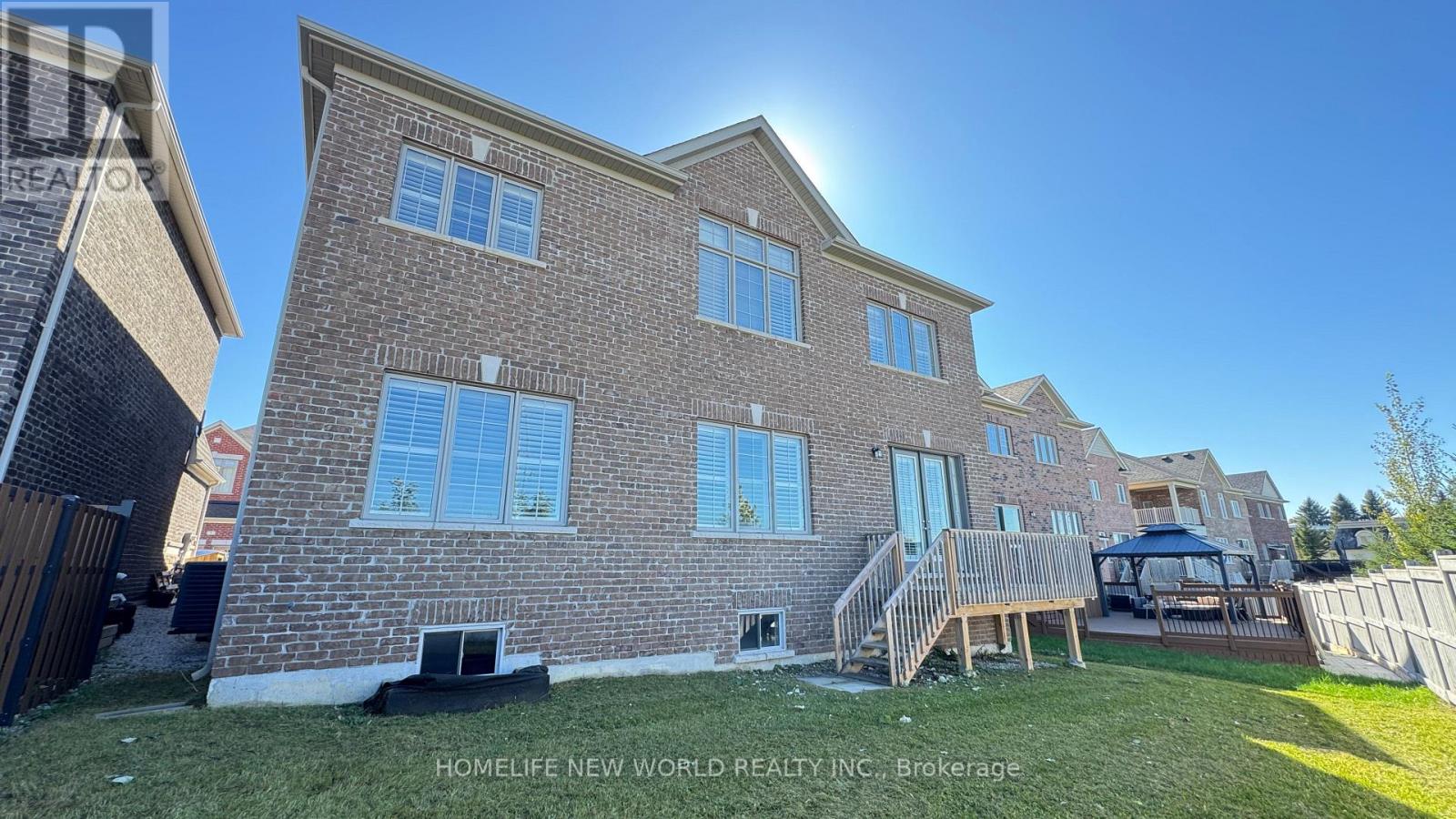 10 Ken Sinclair Crescent, Aurora, Ontario  L4G 3J1 - Photo 21 - N12686532
