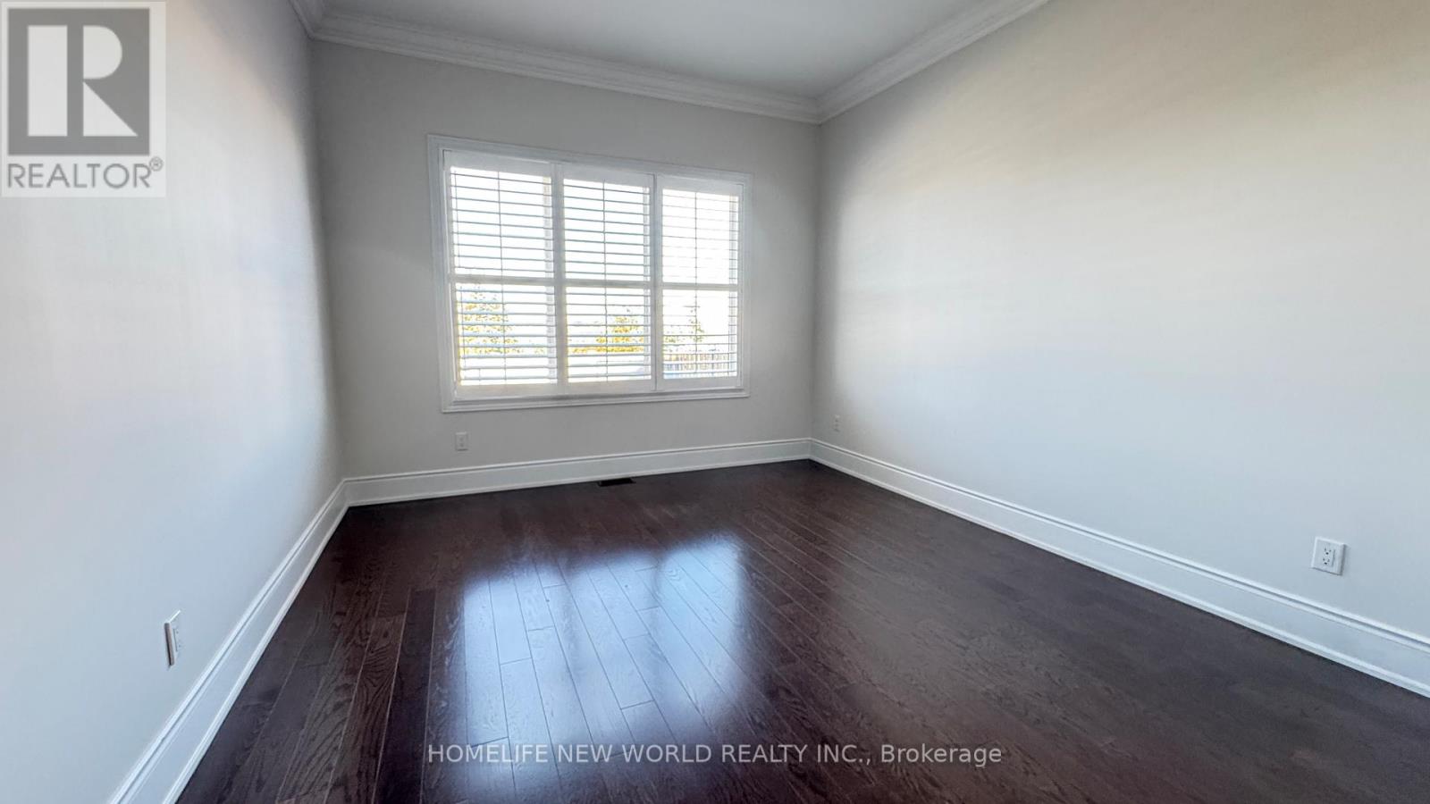 10 Ken Sinclair Crescent, Aurora, Ontario  L4G 3J1 - Photo 9 - N12686532