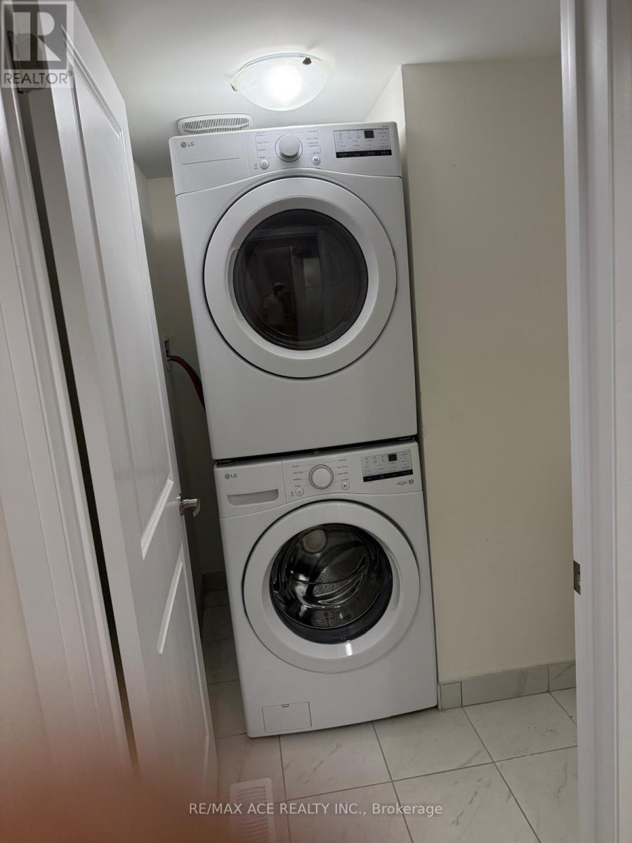 2 Kahshe Lane, Richmond Hill, Ontario  L4S 1N4 - Photo 10 - N12686572