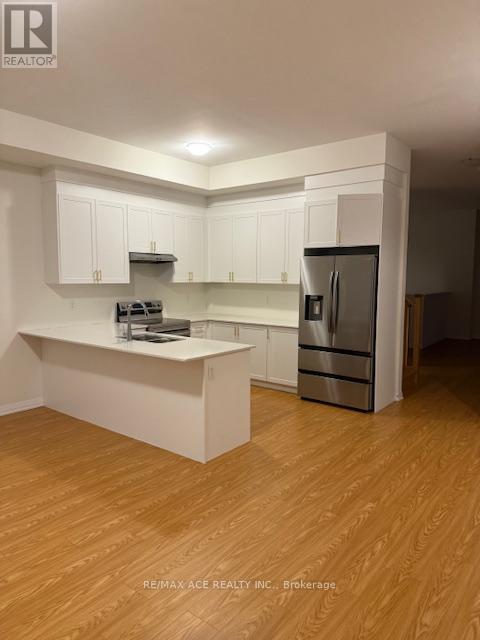 2 Kahshe Lane, Richmond Hill, Ontario  L4S 1N4 - Photo 3 - N12686572