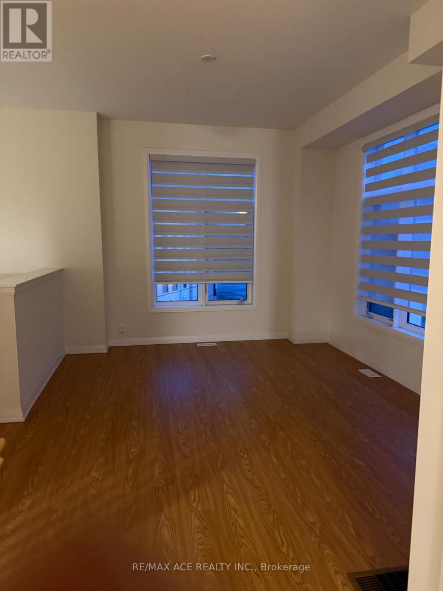 2 Kahshe Lane, Richmond Hill, Ontario  L4S 1N4 - Photo 6 - N12686572