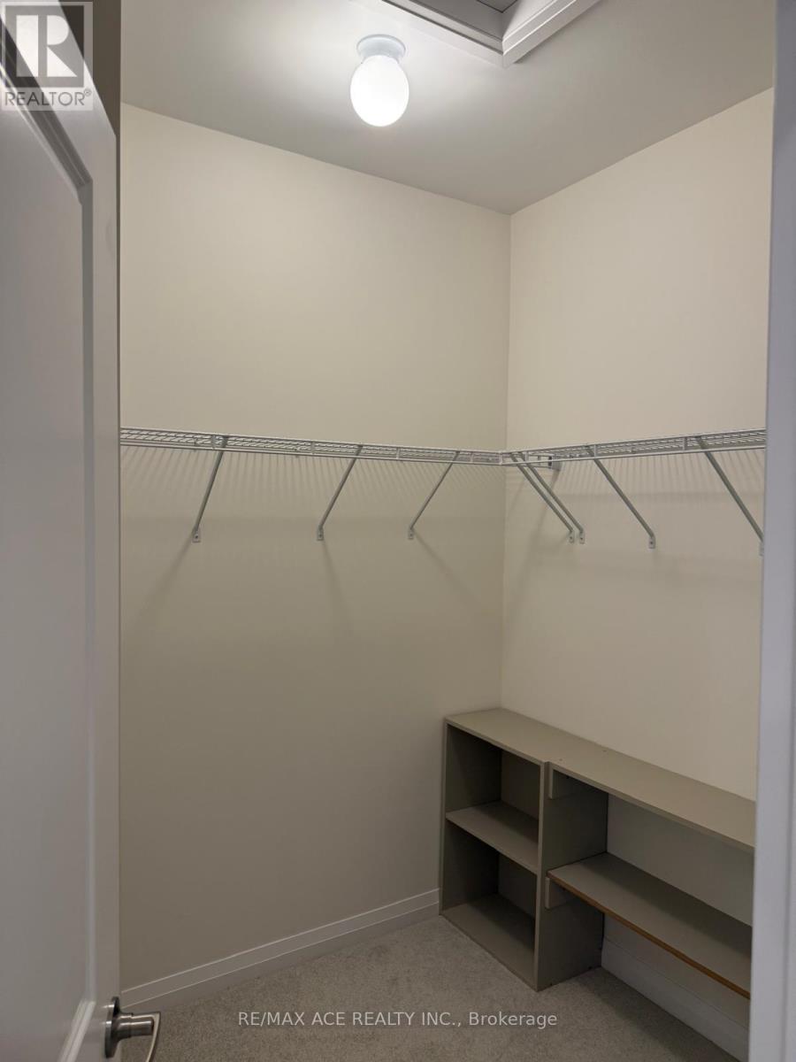 2 Kahshe Lane, Richmond Hill, Ontario  L4S 1N4 - Photo 7 - N12686572