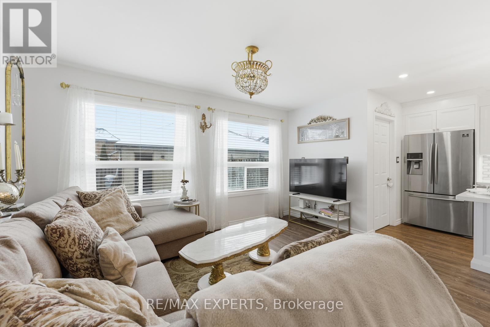 34 Castle Park Boulevard, Vaughan, Ontario  L4H 1M4 - Photo 13 - N12686614