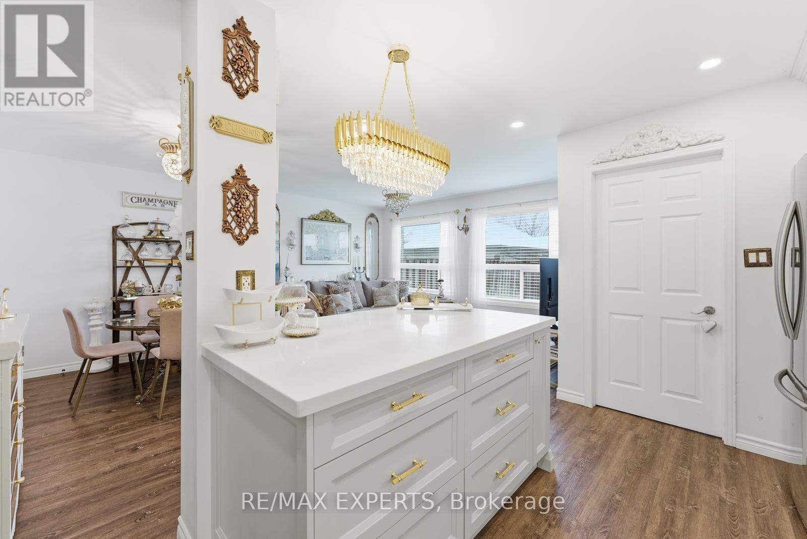 34 Castle Park Boulevard, Vaughan, Ontario  L4H 1M4 - Photo 18 - N12686614